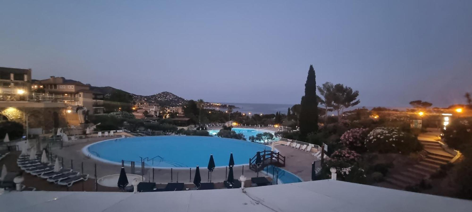 Agay Cap Esterel Le Hameau F2 Clim Plein Sud Dernier Etage Magnifique Vue Mer Сен-Рафаель Екстер'єр фото