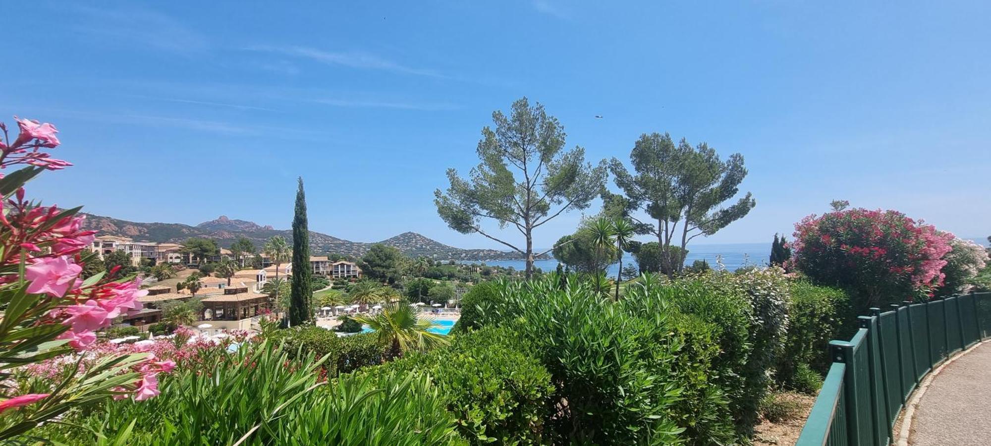 Agay Cap Esterel Le Hameau F2 Clim Plein Sud Dernier Etage Magnifique Vue Mer Сен-Рафаель Екстер'єр фото